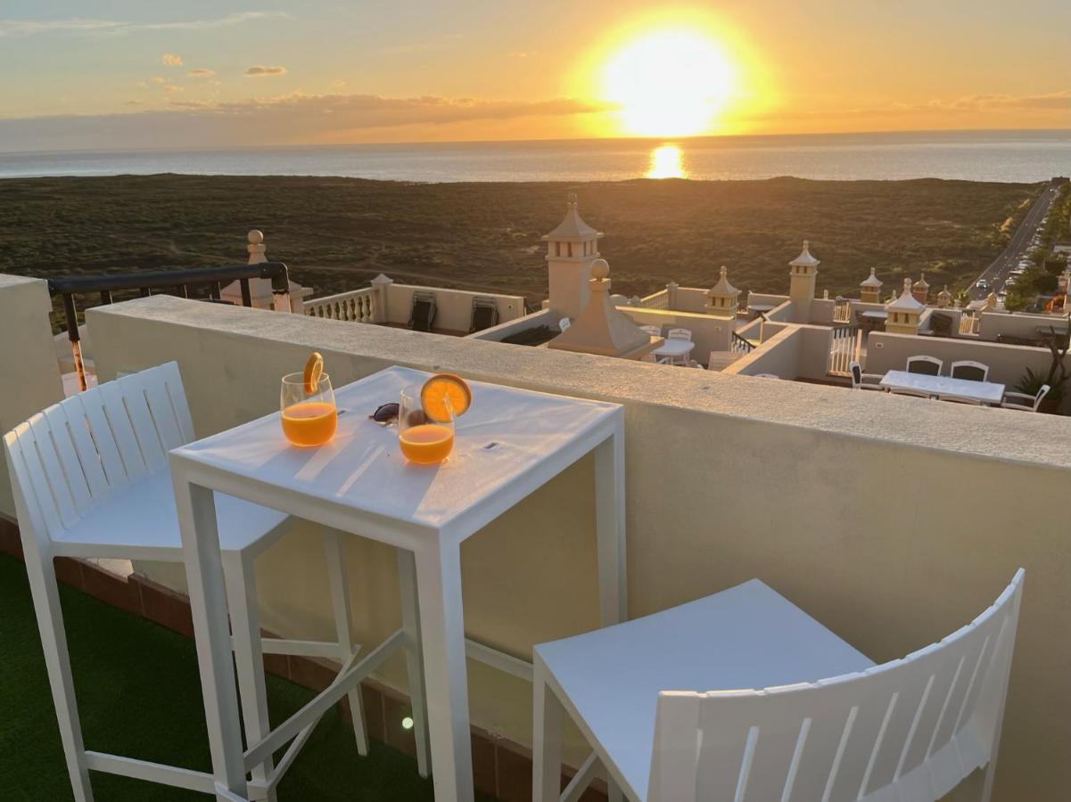 Penthouse With Great Sea View And Natural Reserve - Magnificent Swimming Pool - Calm And Bright بالم مار المظهر الخارجي الصورة